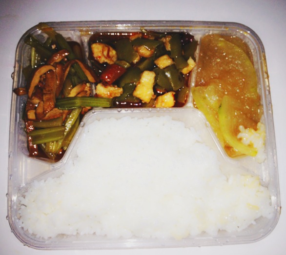 重庆江北消防进校园开讲座 学生感受奇妙装备‘开云电竞’(图2) 开云电竞官方网站